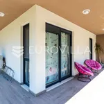 Rent 3 bedroom apartment of 91 m² in Split