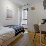 Rent a room of 150 m² in madrid