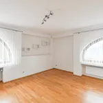 Pronajměte si 7 ložnic/e dům o rozloze 450 m² v Prague