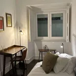 Rent a room in lisbon