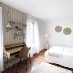 Rent 6 bedroom apartment in Lille