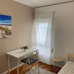 Rent 4 bedroom apartment in Porto