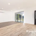 Rent 4 bedroom house of 751 m² in  Mildura VIC 3500                        