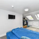 Rent 5 bedroom flat in East Midlands