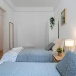 Rent 3 bedroom apartment of 130 m² in Porto