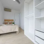 Rent a room of 130 m² in valencia