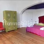 Rent 5 bedroom apartment of 250 m² in Florence