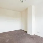 Rent 3 bedroom flat in Yorkshire And The Humber