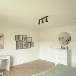 Miete 3 Schlafzimmer wohnung von 90 m² in Frankfurt am Main