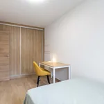 Rent a room of 98 m² in Burjassot