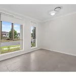 Rent 5 bedroom house in Leppington