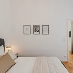 Rent 3 bedroom apartment of 47 m² in Berlin