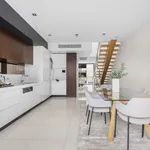 Rent 3 bedroom apartment in Carlton