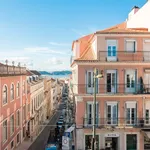 Rent 2 bedroom apartment of 92 m² in Lisbon