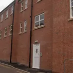 Rent 3 bedroom flat in West Midlands