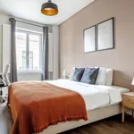 Rent 3 bedroom apartment of 130 m² in lisbon