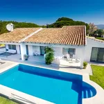 Rent 4 bedroom house of 1700 m² in Marbella