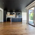 Rent 3 bedroom apartment of 178 m² in irvine