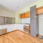 Rent 2 bedroom apartment in ST KILDA