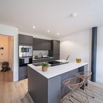 Rent 2 bedroom flat of 700 m² in Bradford