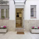 Rent 4 bedroom apartment of 30 m² in Madrid