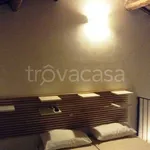 Rent 4 bedroom house of 80 m² in Adria