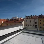 Pronajměte si 2 ložnic/e byt o rozloze 90 m² v Prague