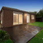 Rent 4 bedroom house in Point Cook