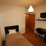 Rent 4 bedroom apartment in Porto