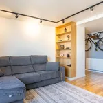 Rent 1 bedroom apartment of 883 m² in Porto