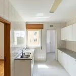 Rent 3 bedroom apartment of 288 m² in Porto