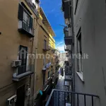 Affitto 4 camera appartamento di 100 m² in Naples