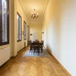 Rent 2 bedroom apartment of 130 m² in florence