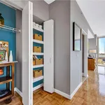 Rent 2 bedroom apartment of 91 m² in New York