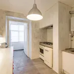 Rent a room of 117 m² in lisbon