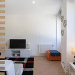 Rent 1 bedroom apartment of 50 m² in Porto