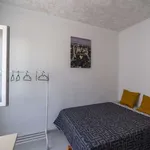 Rent a room of 68 m² in valencia