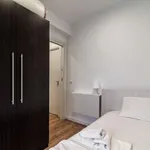 Rent 4 bedroom apartment in Madrid