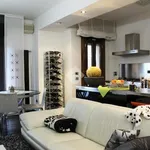 Rent 3 bedroom apartment of 100 m² in Roma