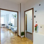 Rent a room of 110 m² in barcelona