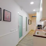 Rent 3 bedroom apartment of 45 m² in Barcelona