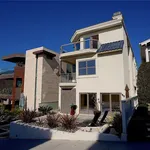 Rent 3 bedroom house of 325 m² in manhattan beach