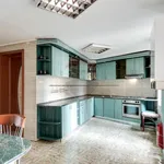 Rent 6 bedroom apartment of 250 m² in Bucharest