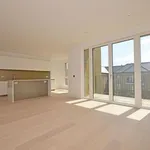 Rent 3 bedroom flat in South East England