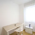 Rent a room of 120 m² in valencia