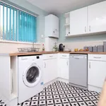 Rent 2 bedroom flat of 797 m² in Bristol