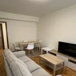 Alquilo 8 dormitorio apartamento de 110 m² en Pamplona