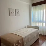 Rent 3 bedroom apartment in Lisbon