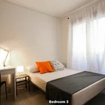 Rent a room of 150 m² in Valencia