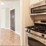 Rent 2 bedroom apartment in Manhattan